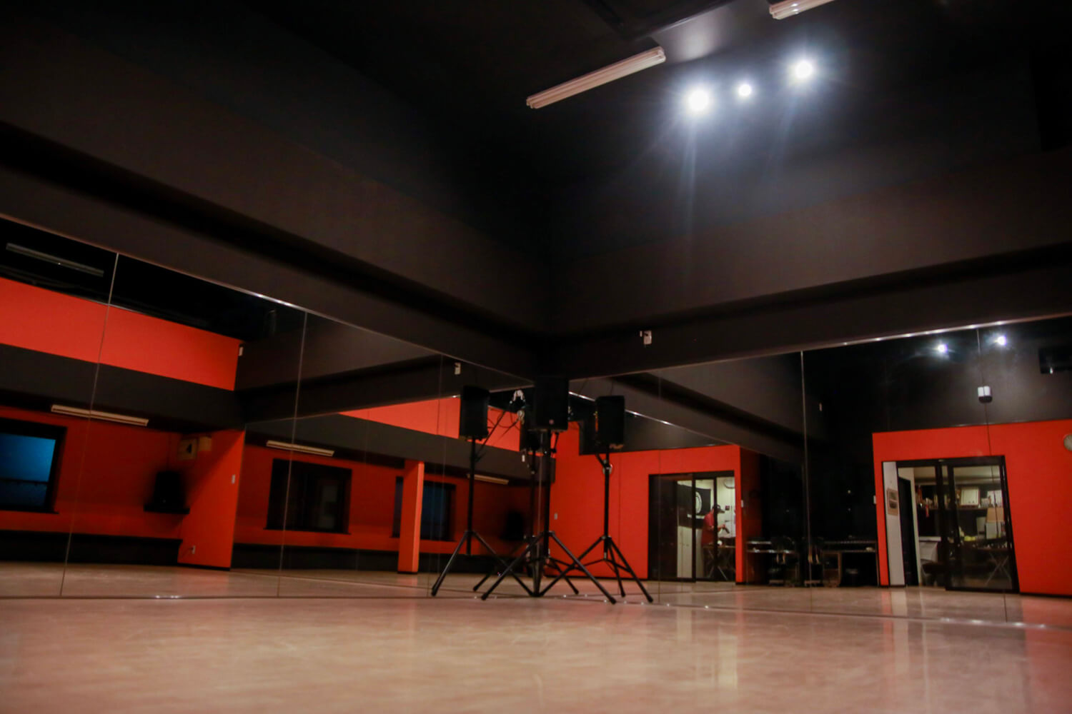 Dance Studio Roots フロア